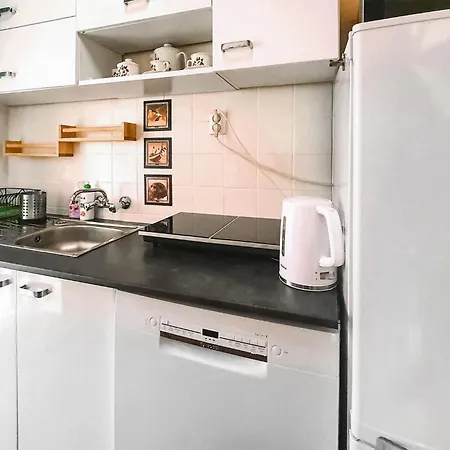 5 Bedroom Cozy In Rowy בית נופש רובי